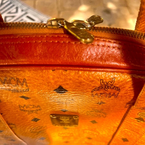 Authentic  MCM Vintage Visetos Cognac Monogram Dome Tote HUGE❤️❤️ preloved great - Picture 5 of 17